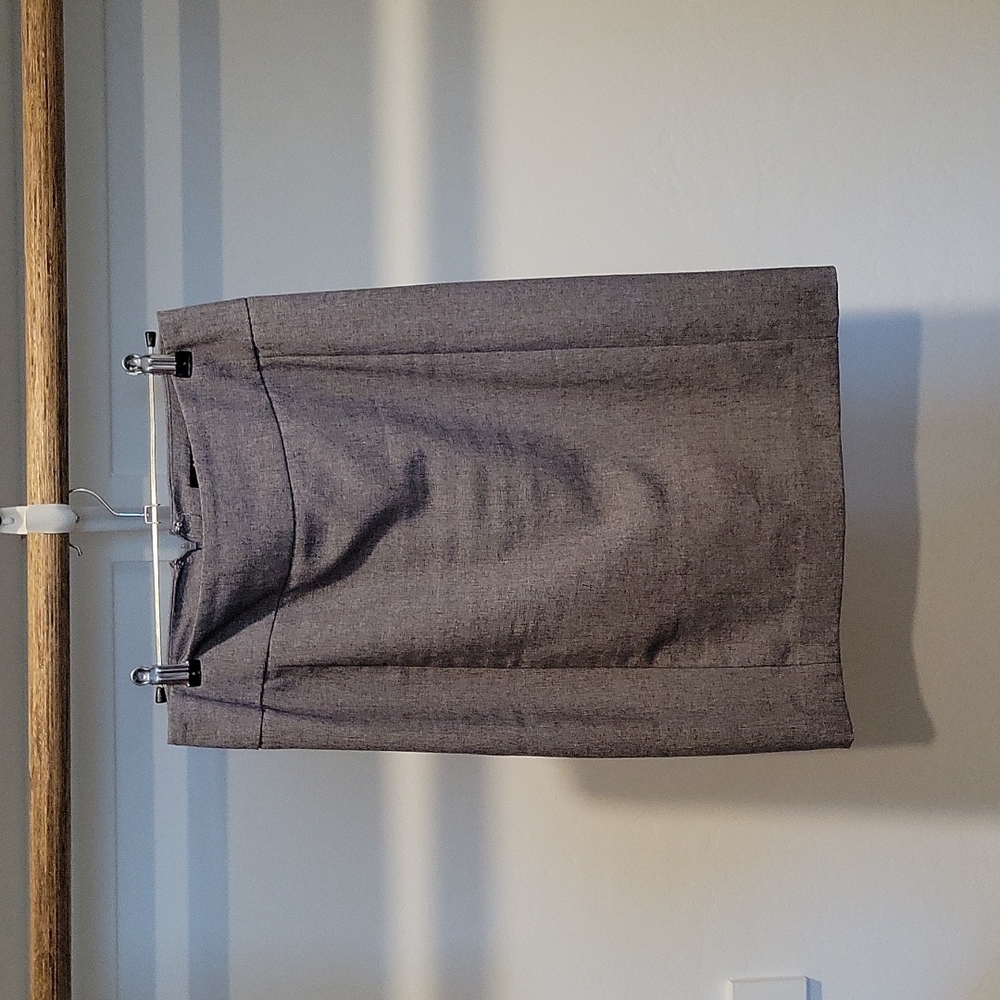 Apt 9 Grey skirt size 4